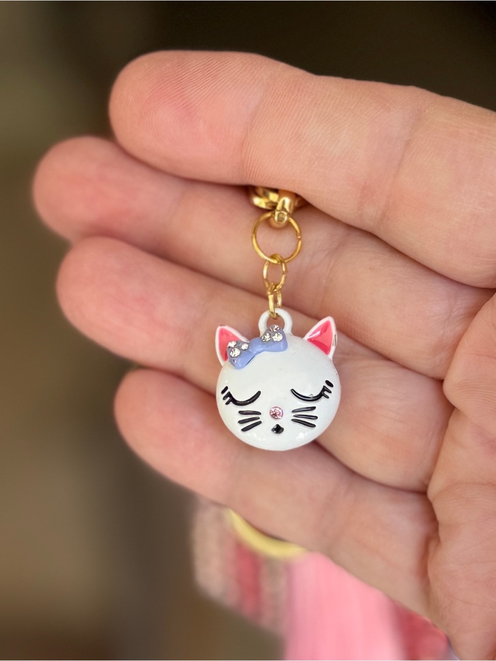 Handmade Double-Sided Rhinestone Cat Keychain with Crystal Accent & Pink Tassel - Picture 4 of 9